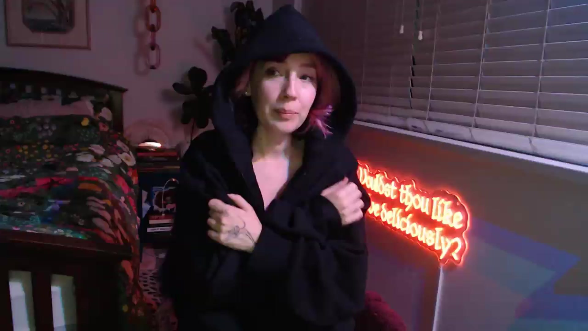 Gallery image thumbnail from NahlaHoney's myfreecams stream on, 09/06/2026, 03:42 image 19 of 20
