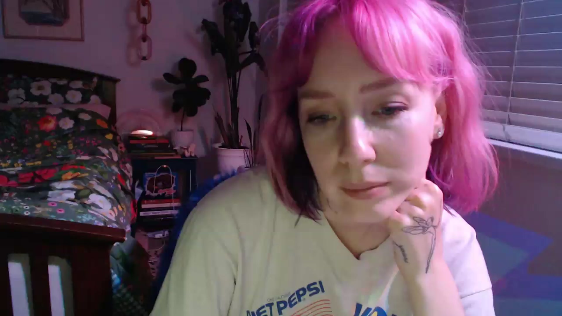 Gallery image thumbnail from NahlaHoney's myfreecams stream on, 09/14/2026, 04:23 image 18 of 20