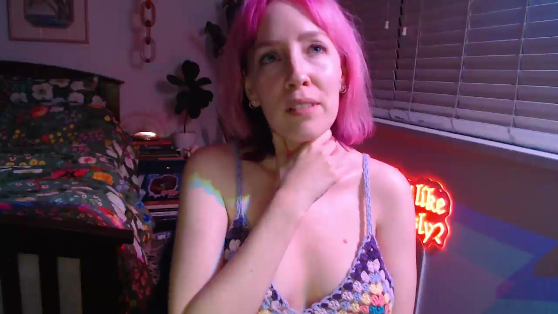 Gallery image thumbnail from NahlaHoney's myfreecams stream on, 09/16/2026, 04:38 image 15 of 20