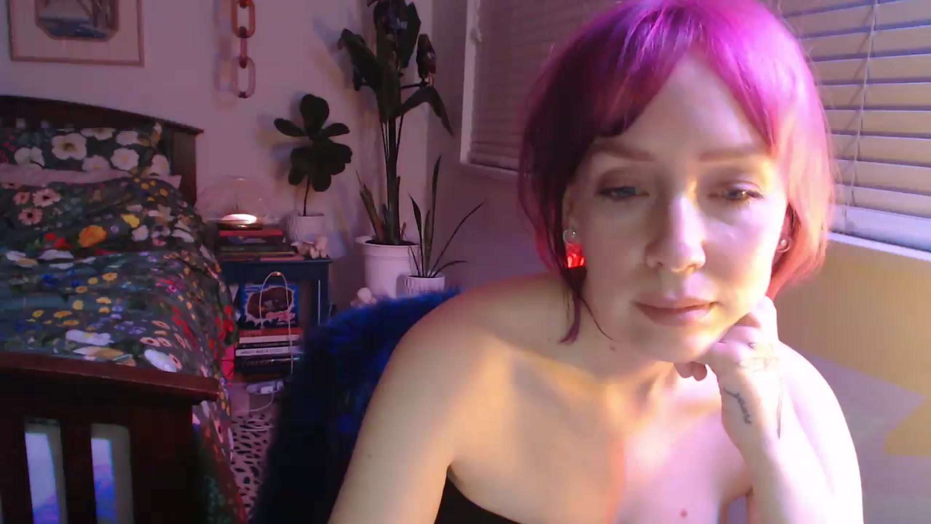 Gallery image thumbnail from NahlaHoney's myfreecams stream on, 09/18/2026, 03:49 image 6 of 20