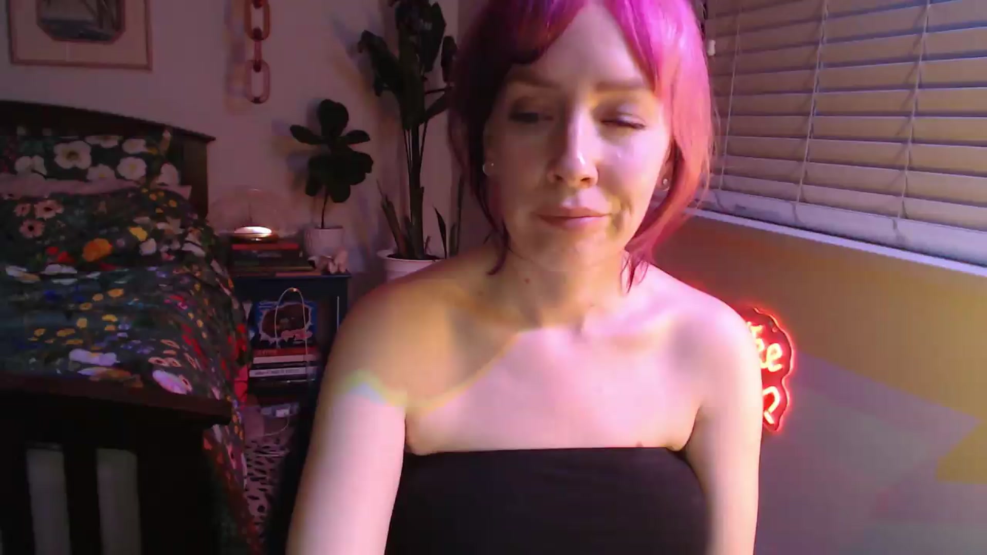 Gallery image thumbnail from NahlaHoney's myfreecams stream on, 09/18/2026, 03:49 image 13 of 20