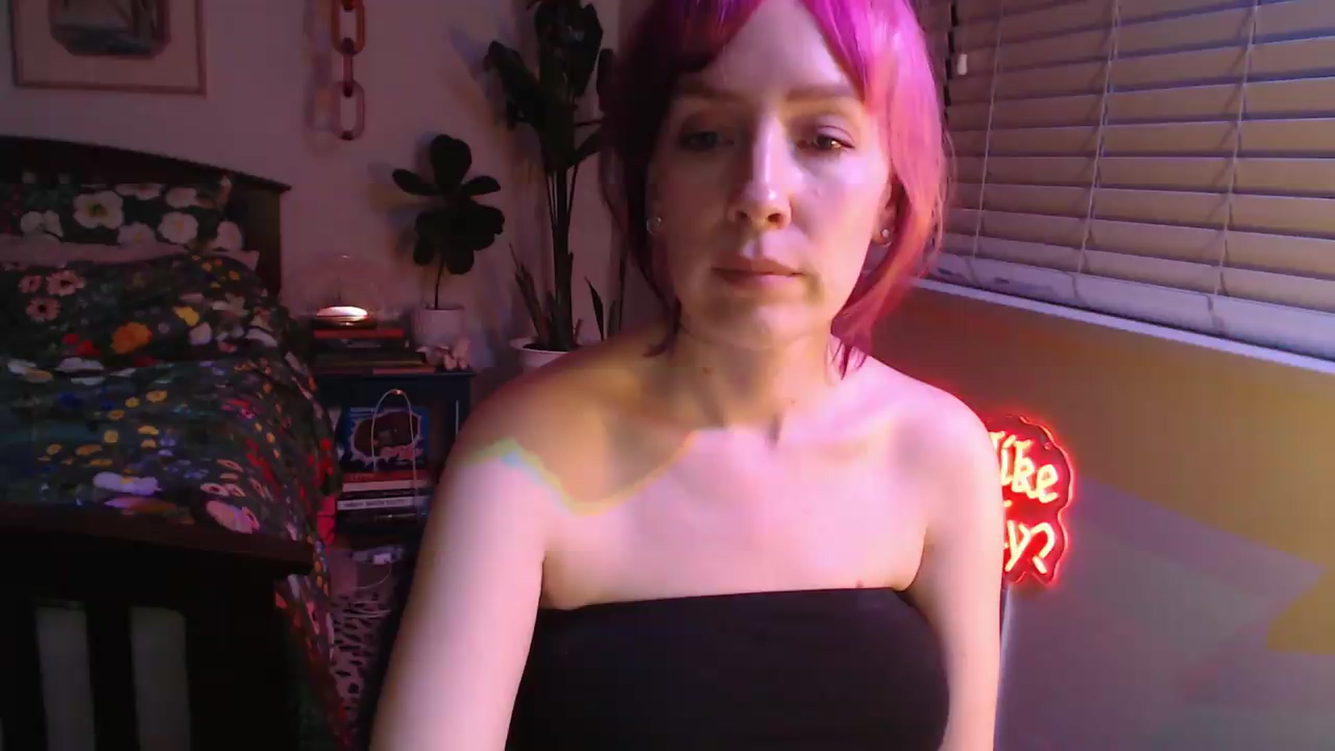 Gallery image thumbnail from NahlaHoney's myfreecams stream on, 09/18/2026, 03:49 image 12 of 20