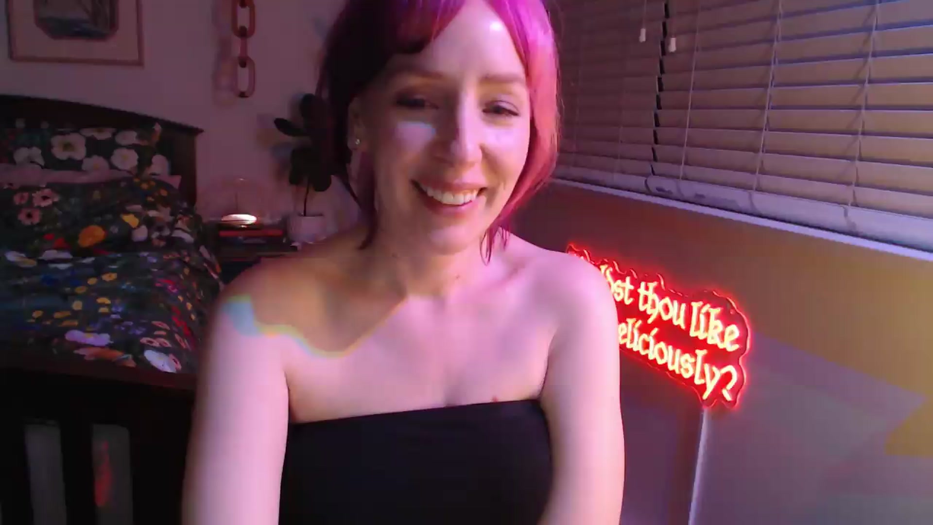 Gallery image thumbnail from NahlaHoney's myfreecams stream on, 09/18/2026, 03:49 image 16 of 20