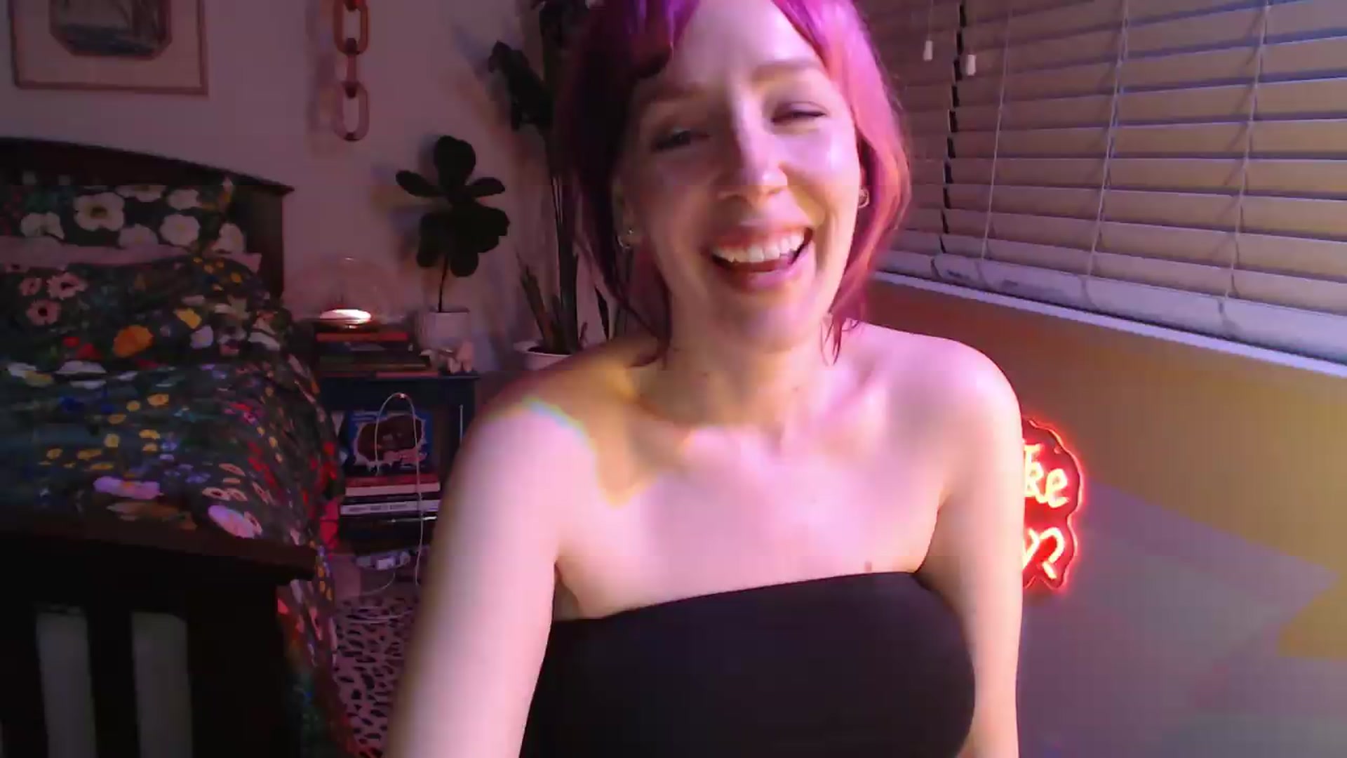 Gallery image thumbnail from NahlaHoney's myfreecams stream on, 09/18/2026, 03:49 image 17 of 20