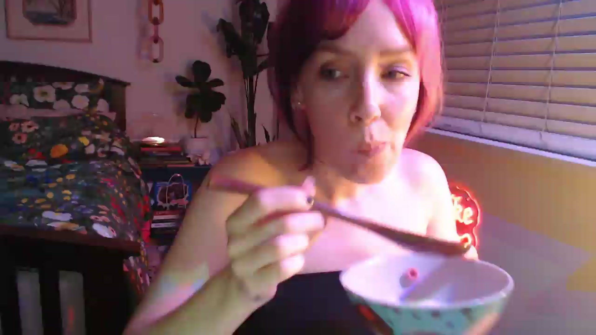 Gallery image thumbnail from NahlaHoney's myfreecams stream on, 09/18/2026, 03:49 image 9 of 20