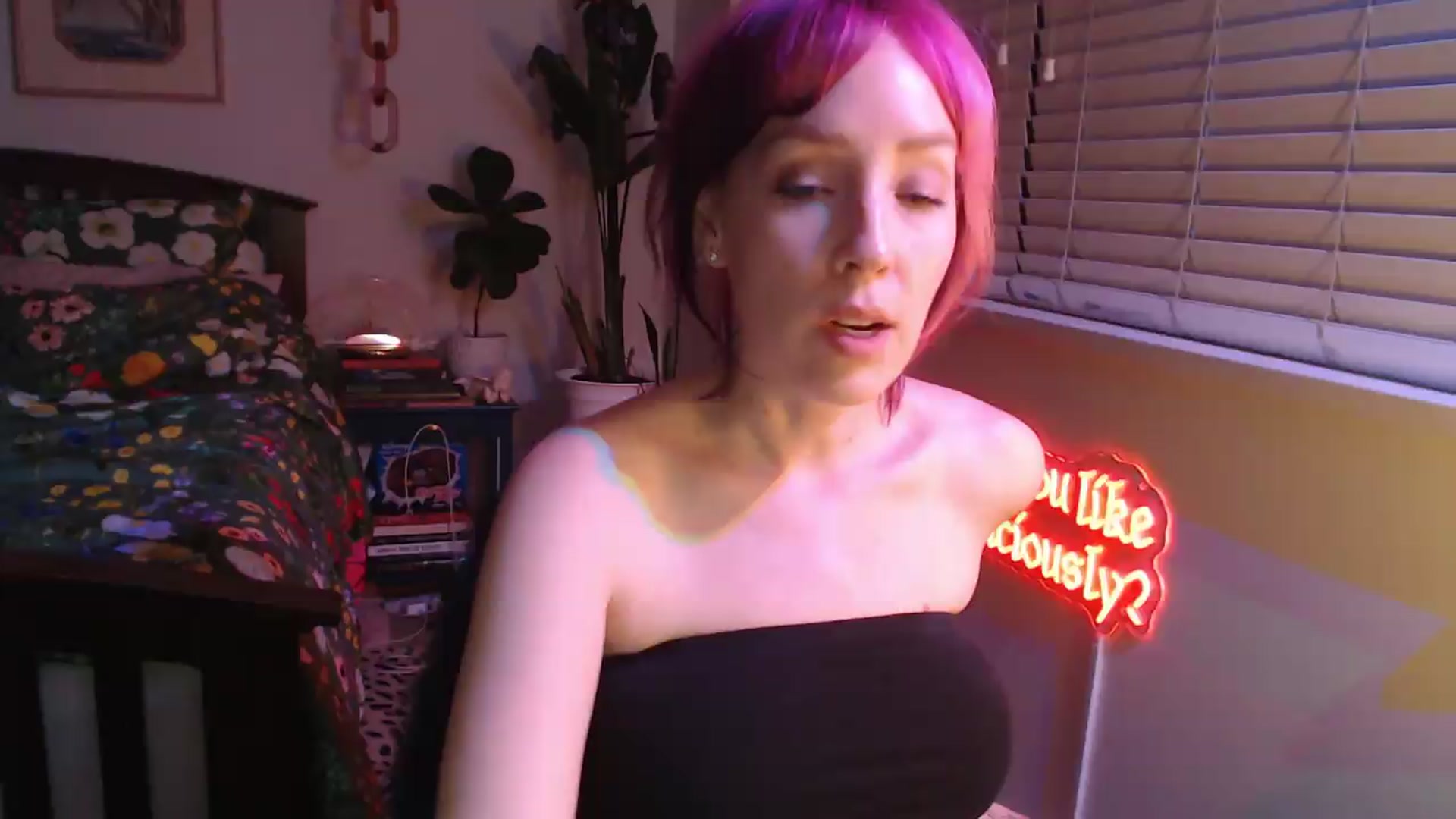 Gallery image thumbnail from NahlaHoney's myfreecams stream on, 09/18/2026, 03:49 image 15 of 20