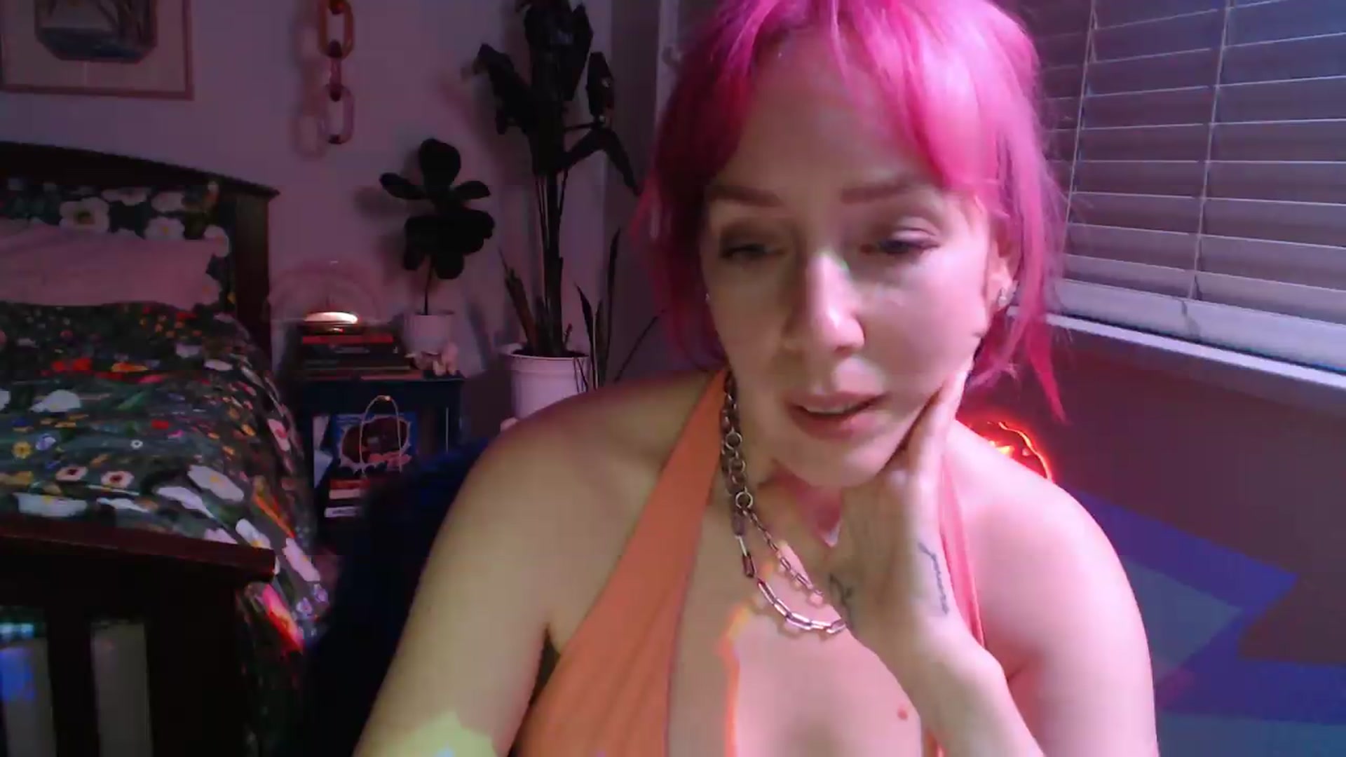 Gallery image thumbnail from NahlaHoney's myfreecams stream on, 09/22/2026, 04:40 image 14 of 20