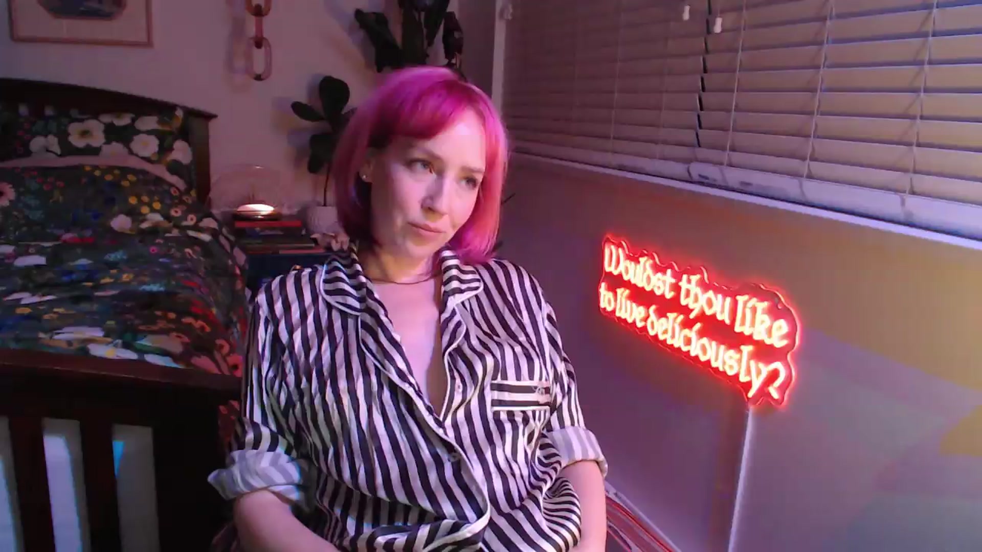 Gallery image thumbnail from NahlaHoney's myfreecams stream on, 09/24/2026, 03:59 image 6 of 20