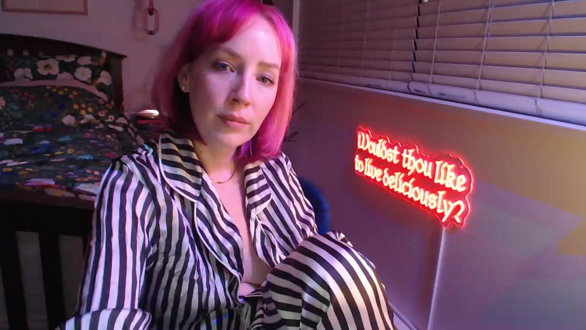 Gallery image thumbnail from NahlaHoney's myfreecams stream on, 09/24/2026, 03:59 image 18 of 20