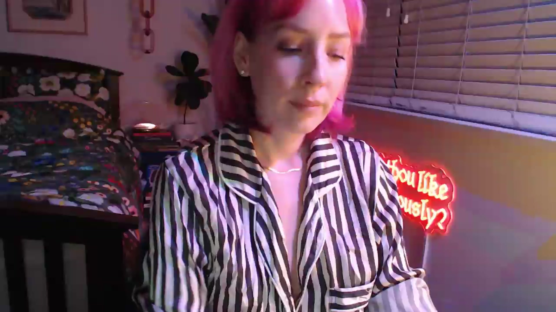 Gallery image thumbnail from NahlaHoney's myfreecams stream on, 09/24/2026, 03:59 image 7 of 20