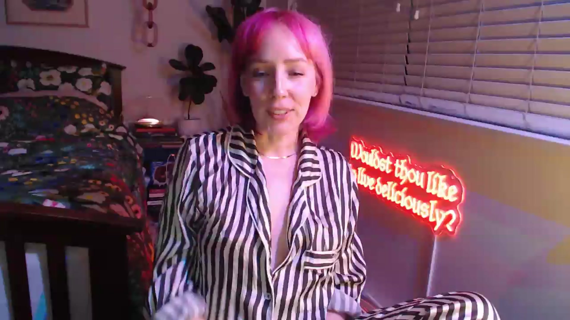 Gallery image thumbnail from NahlaHoney's myfreecams stream on, 09/24/2026, 03:59 image 5 of 20