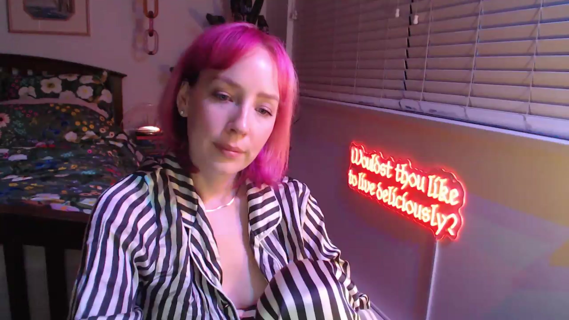 Gallery image thumbnail from NahlaHoney's myfreecams stream on, 09/24/2026, 03:59 image 12 of 20