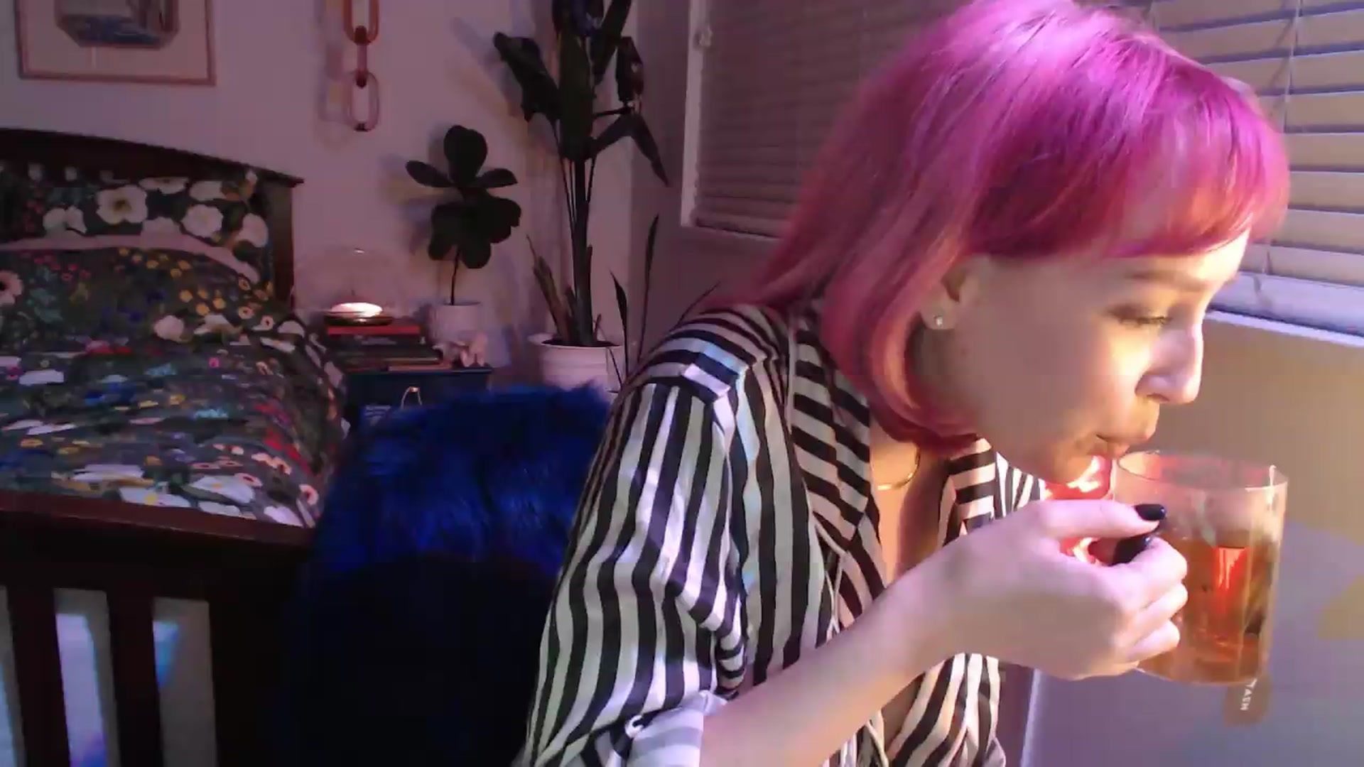 Gallery image thumbnail from NahlaHoney's myfreecams stream on, 09/24/2026, 03:59 image 10 of 20