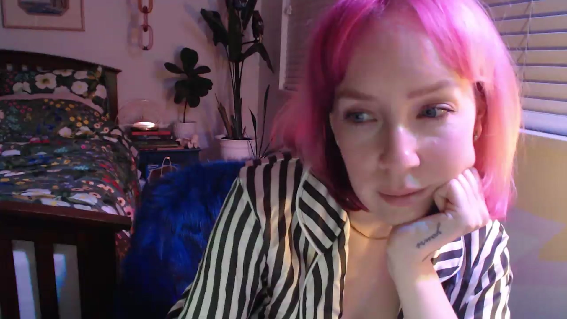 Gallery image thumbnail from NahlaHoney's myfreecams stream on, 09/24/2026, 03:59 image 20 of 20