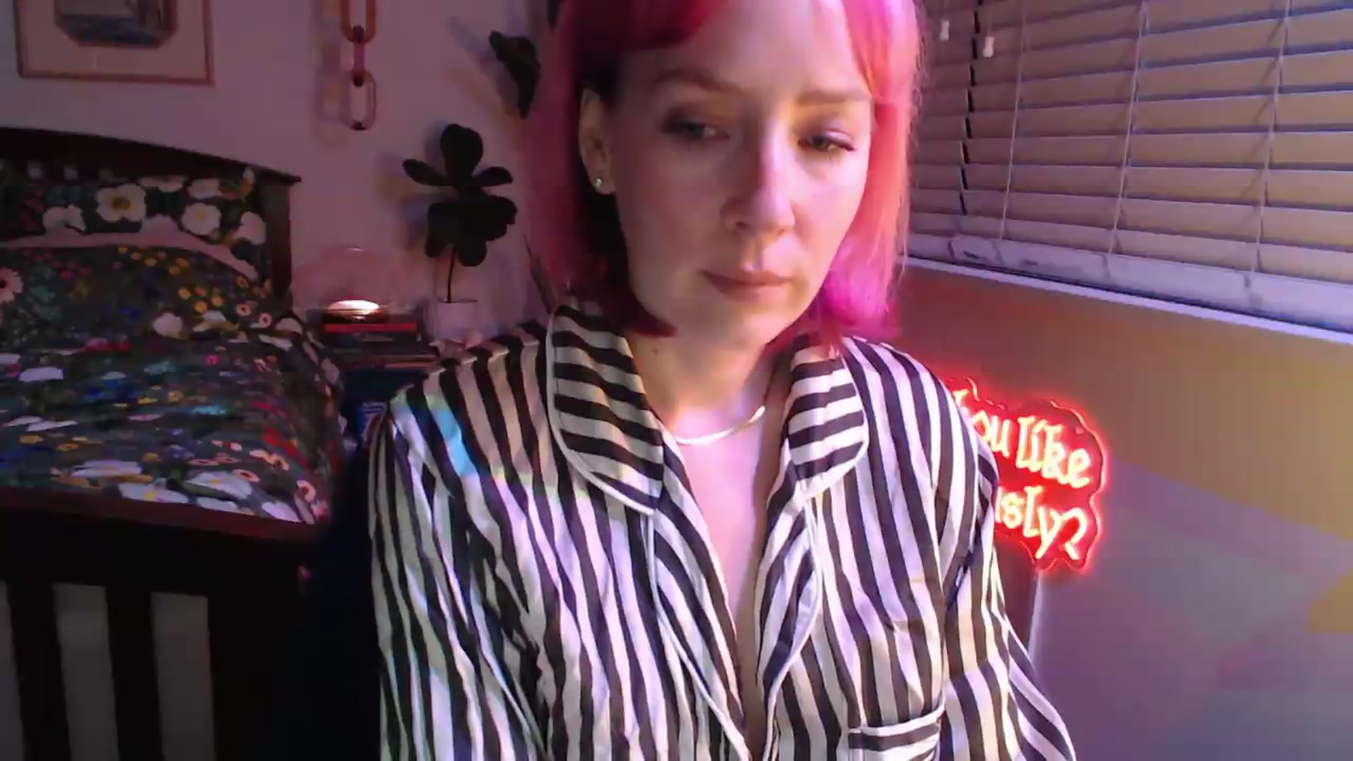 Gallery image thumbnail from NahlaHoney's myfreecams stream on, 09/24/2026, 03:59 image 11 of 20