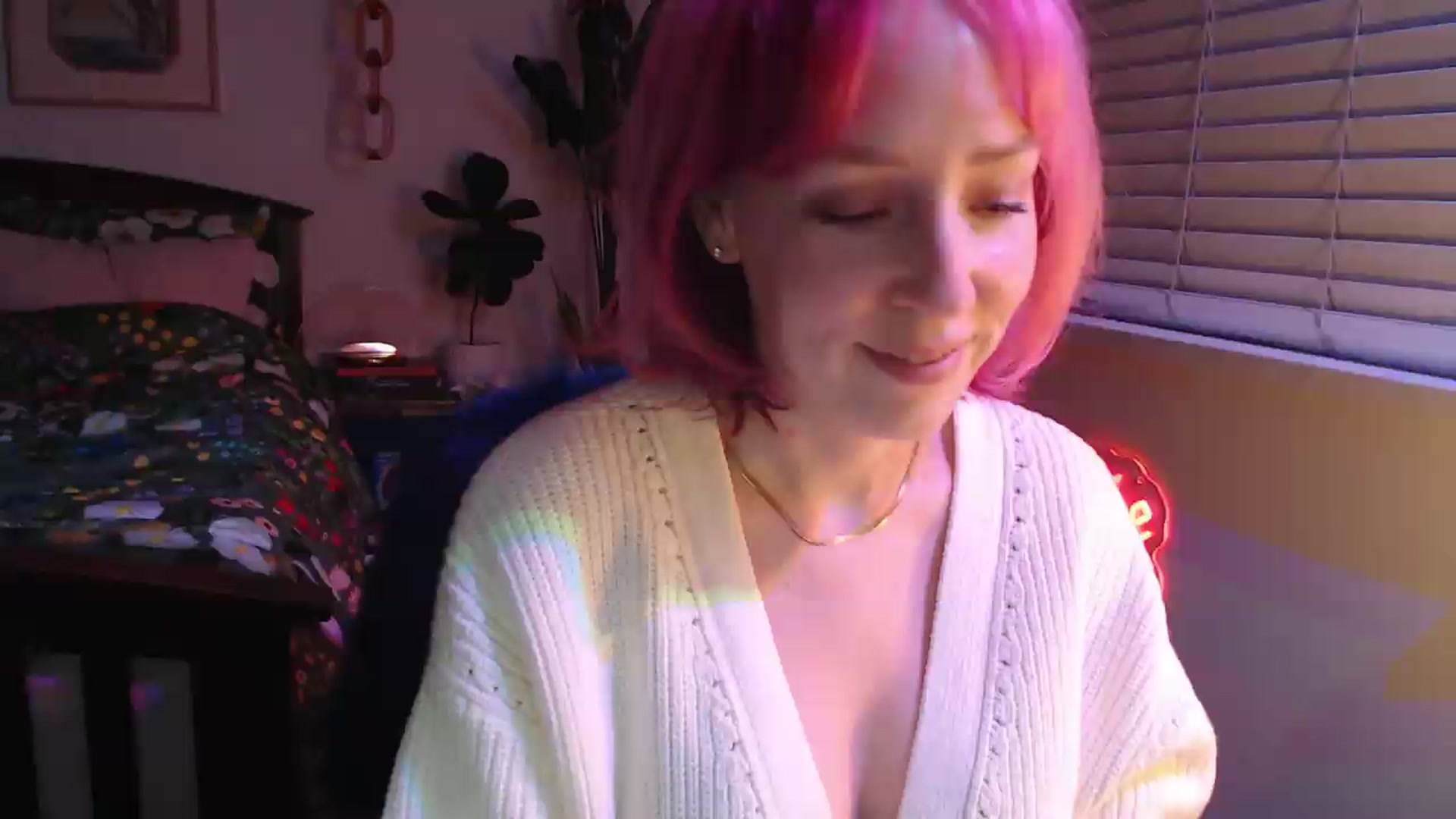 Gallery image thumbnail from NahlaHoney's myfreecams stream on, 09/25/2026, 04:04 image 4 of 20
