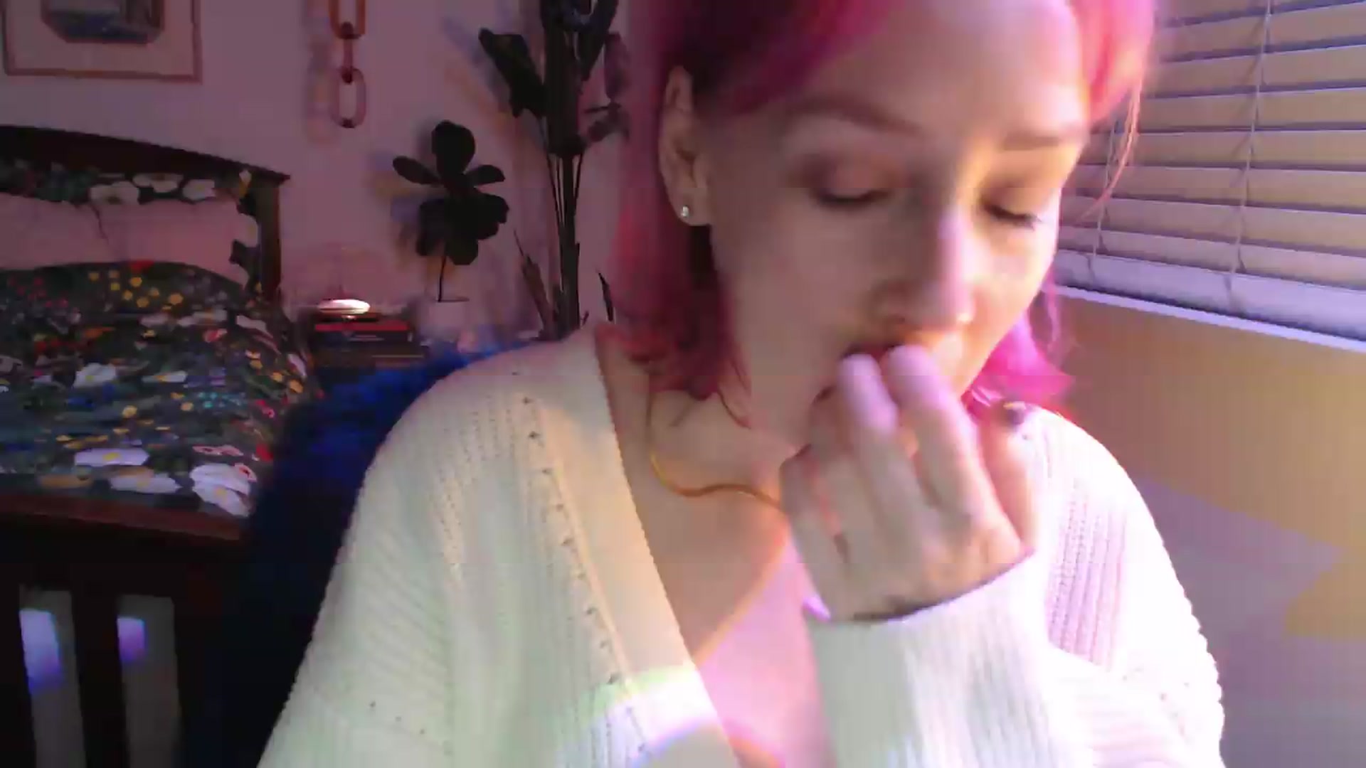 Gallery image thumbnail from NahlaHoney's myfreecams stream on, 09/25/2026, 04:04 image 14 of 20