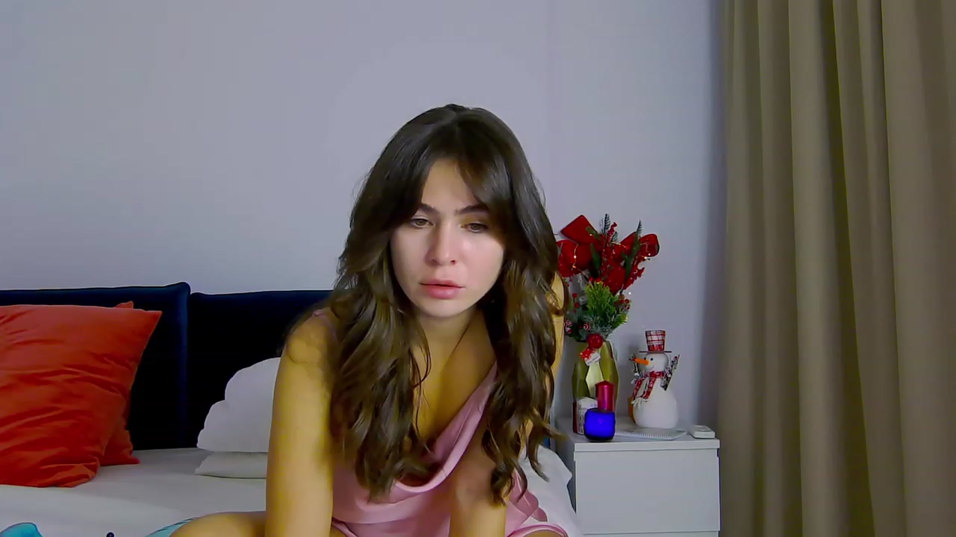 Gallery image thumbnail from NaiaSummer's myfreecams stream on, 12/12/2023, 16:17 image 15 of 20