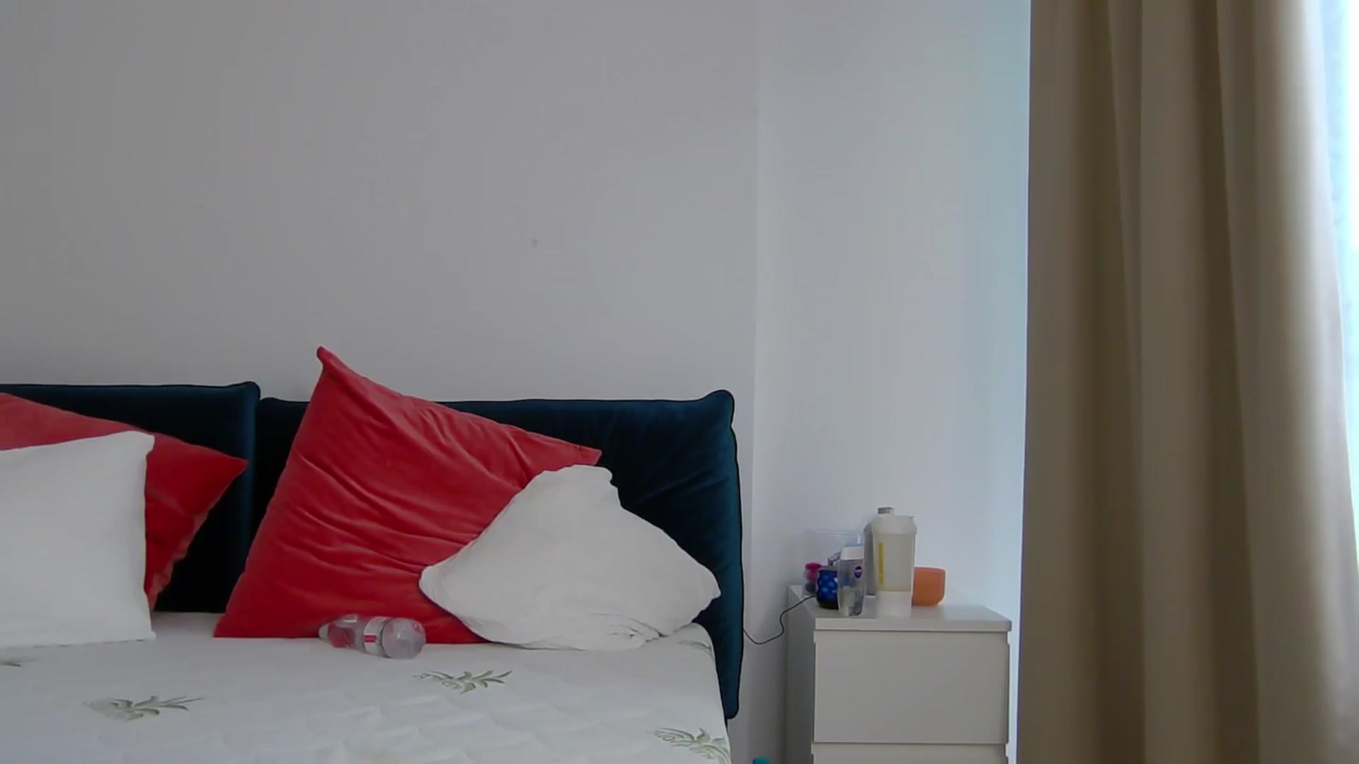 Gallery image thumbnail from NaiaSummer's myfreecams stream on, 05/14/2024, 16:29 image 8 of 20