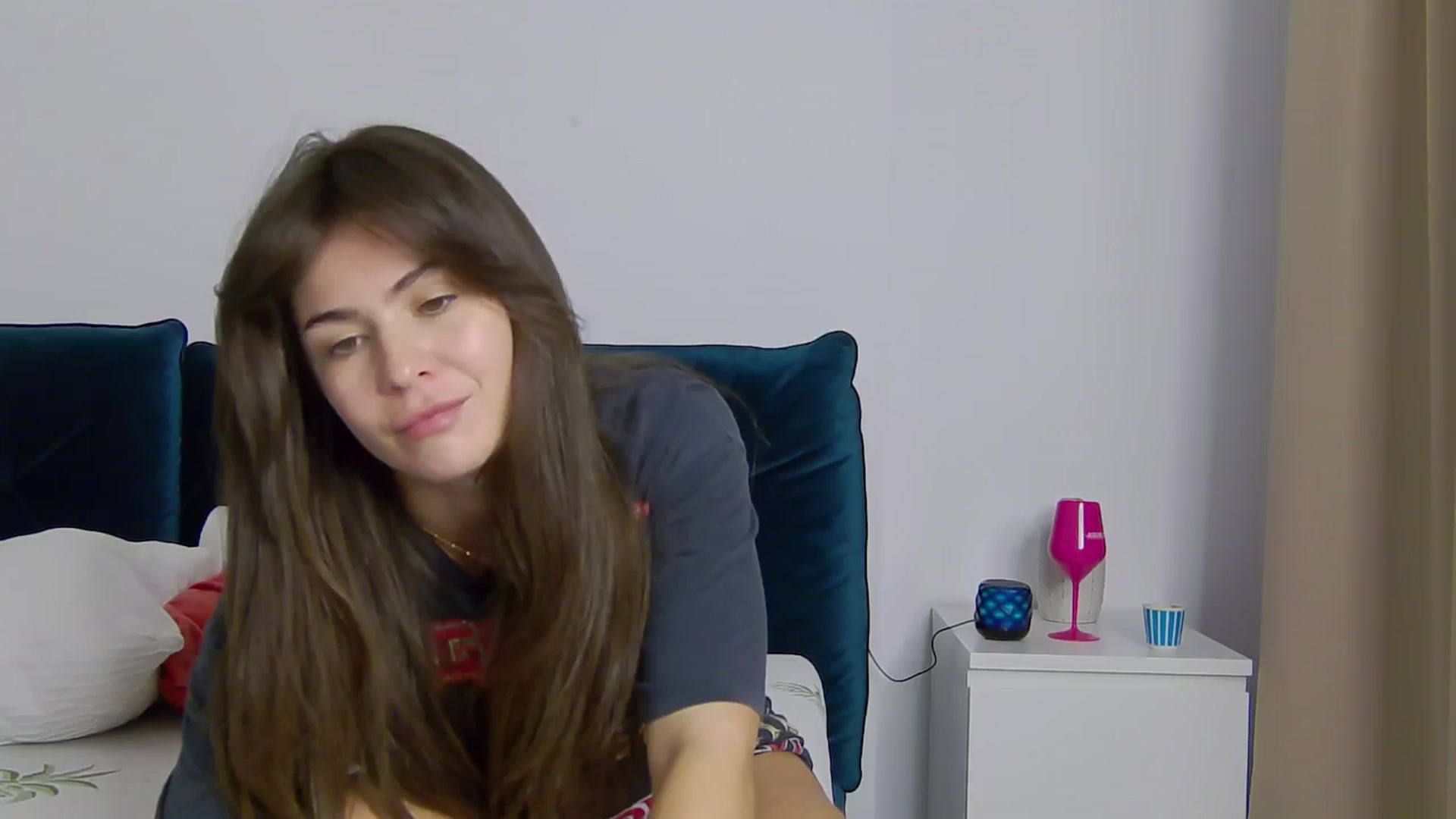 Gallery image thumbnail from NaiaSummer's myfreecams stream on, 05/19/2024, 21:00 image 18 of 20