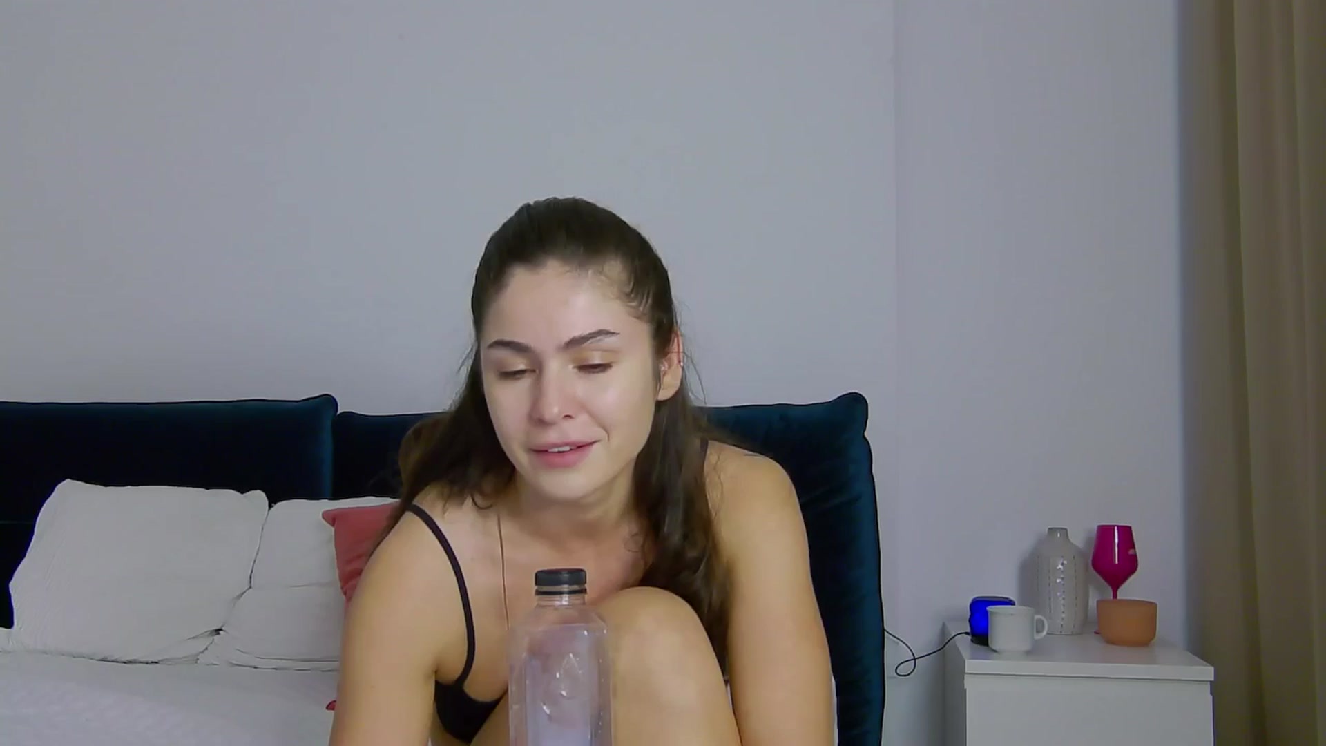 Gallery image thumbnail from NaiaSummer's myfreecams stream on, 06/03/2024, 17:17 image 16 of 20