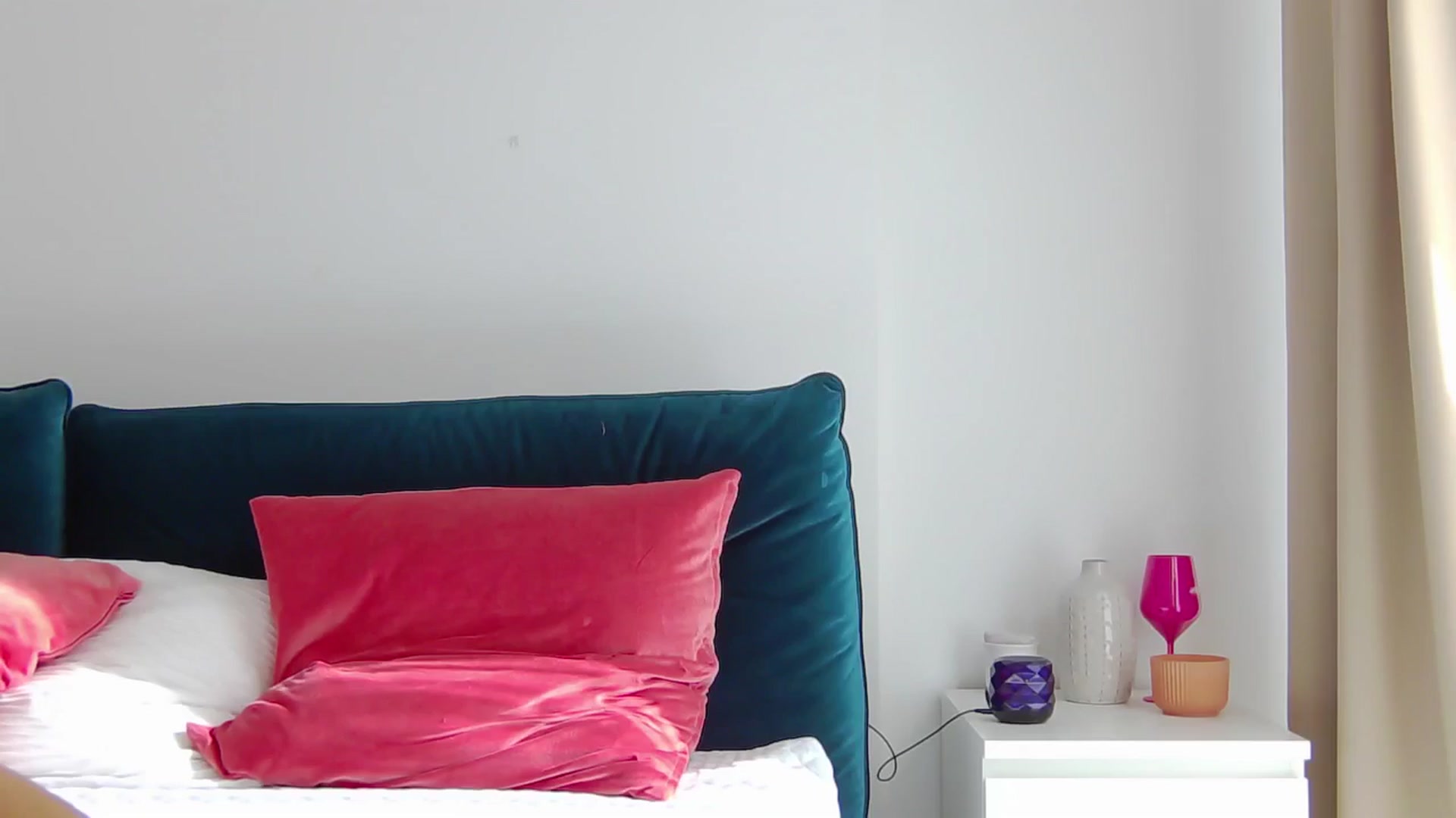 Gallery image thumbnail from NaiaSummer's myfreecams stream on, 06/13/2024, 15:22 image 1 of 20