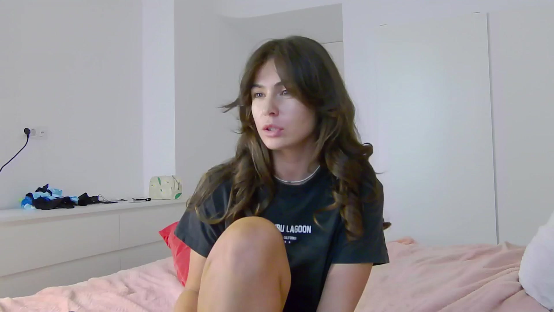 Gallery image thumbnail from NaiaaBee's myfreecams stream on, 08/09/2024, 17:11 image 1 of 20