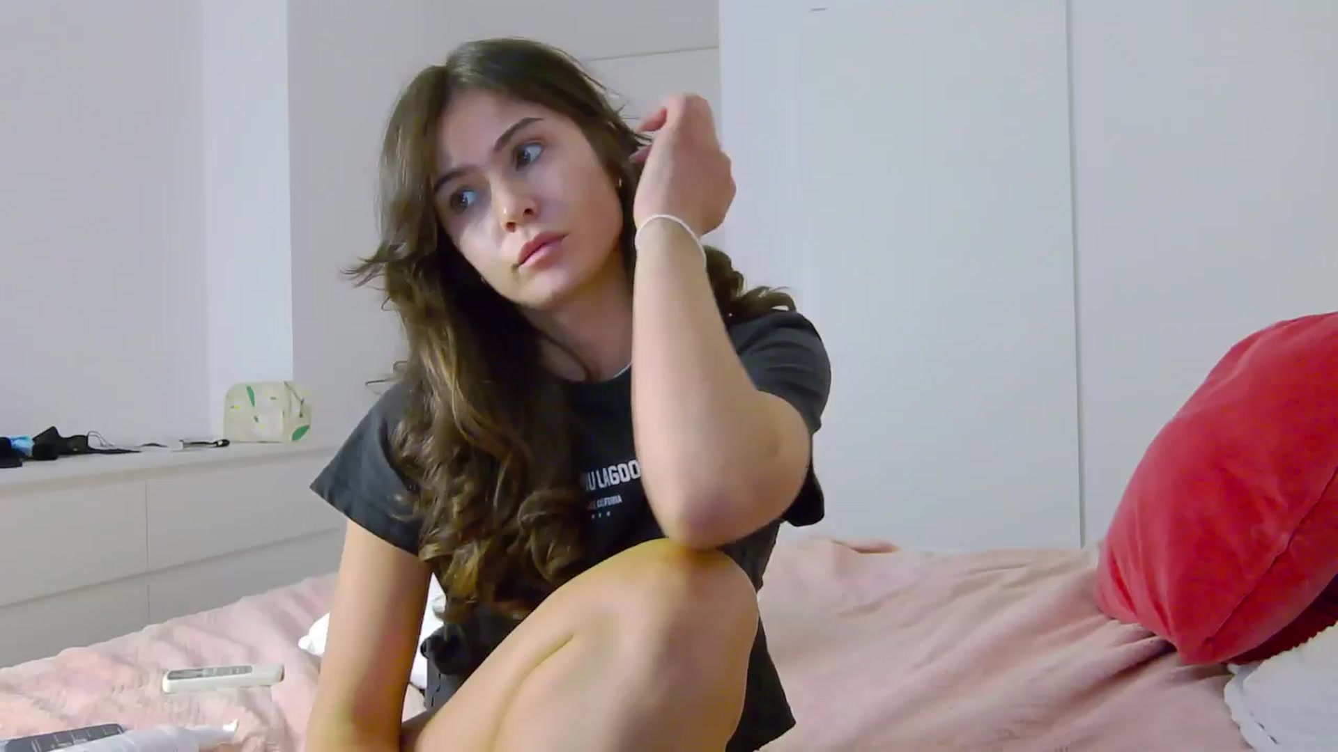 Gallery image thumbnail from NaiaaBee's myfreecams stream on, 08/09/2024, 17:11 image 19 of 20
