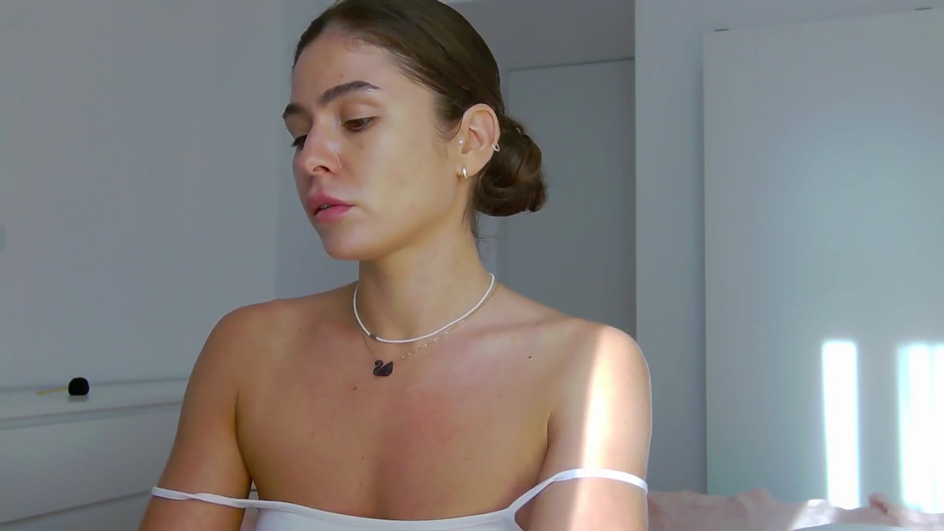 Gallery image thumbnail from NaiaaBee's myfreecams stream on, 08/15/2024, 15:38 image 17 of 20