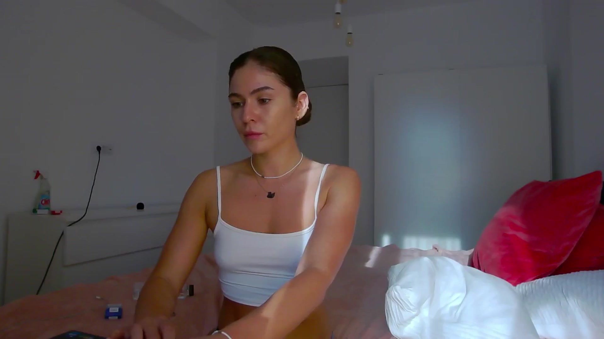 Gallery image thumbnail from NaiaaBee's myfreecams stream on, 08/15/2024, 15:38 image 6 of 20