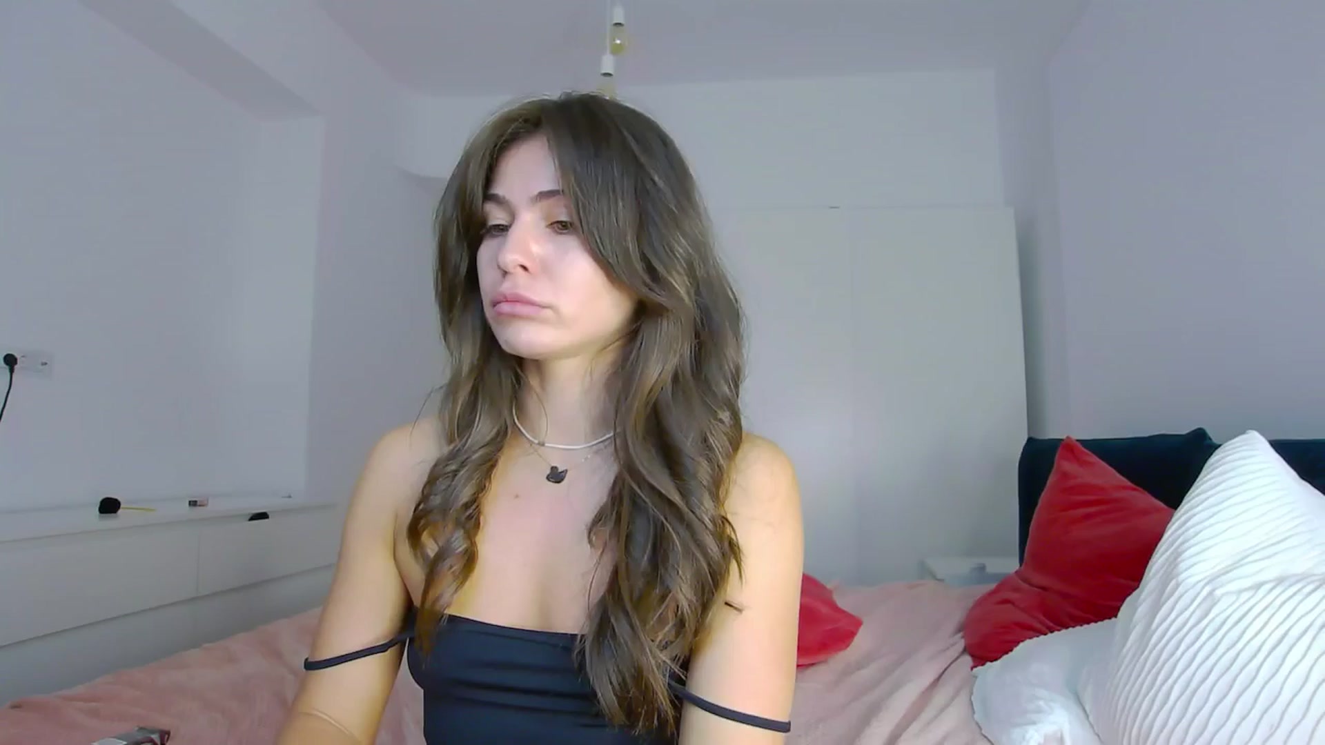Gallery image thumbnail from NaiaaBee's myfreecams stream on, 08/21/2024, 06:57 image 8 of 20