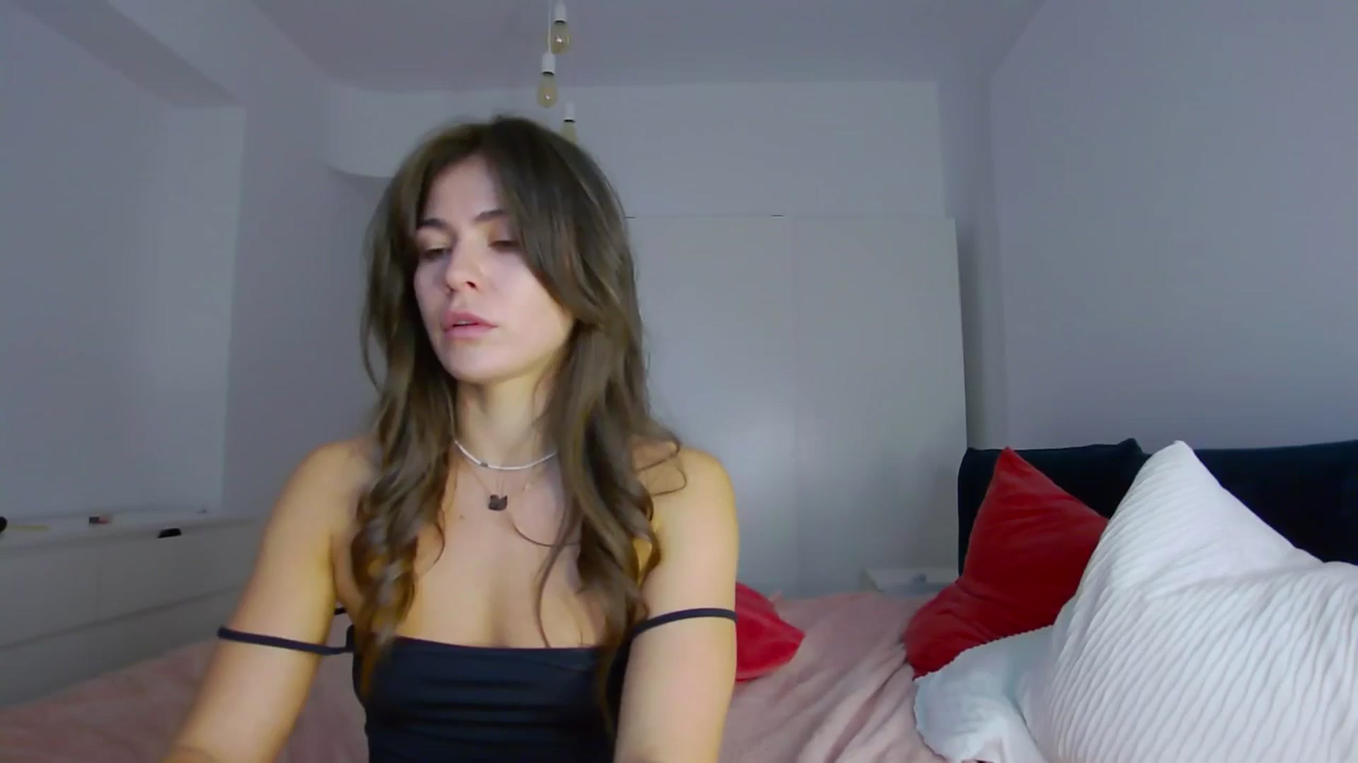 Gallery image thumbnail from NaiaaBee's myfreecams stream on, 08/21/2024, 06:57 image 5 of 20