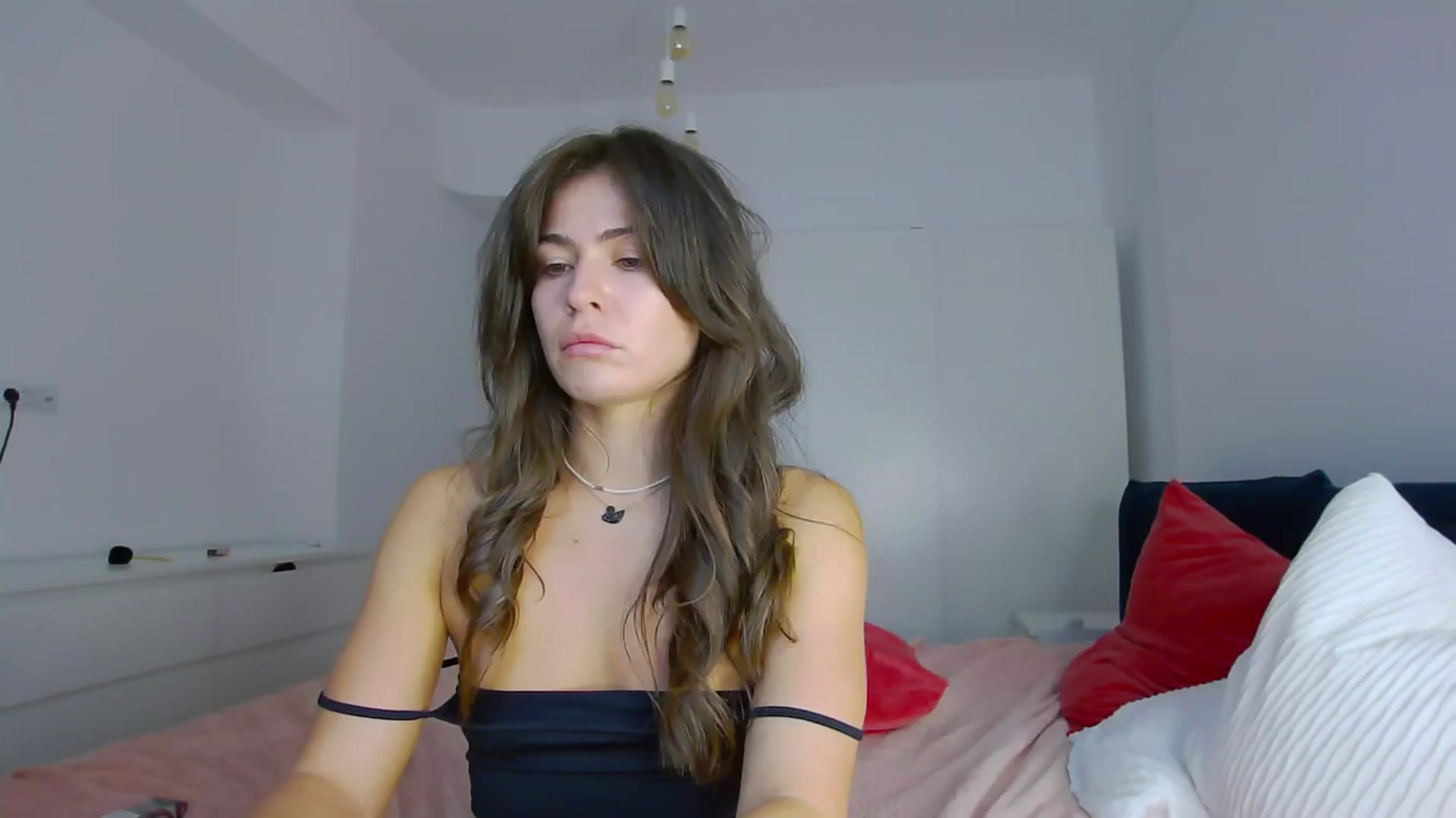 Gallery image thumbnail from NaiaaBee's myfreecams stream on, 08/21/2024, 06:57 image 7 of 20