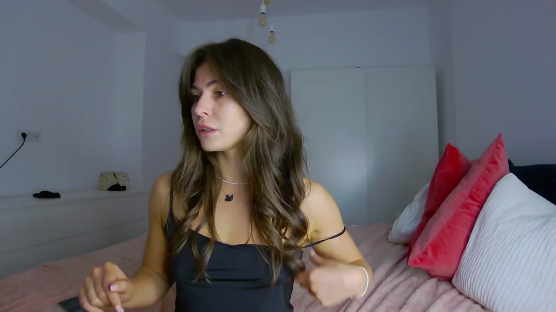Gallery image thumbnail from NaiaaBee's myfreecams stream on, 08/28/2024, 07:14 image 8 of 20