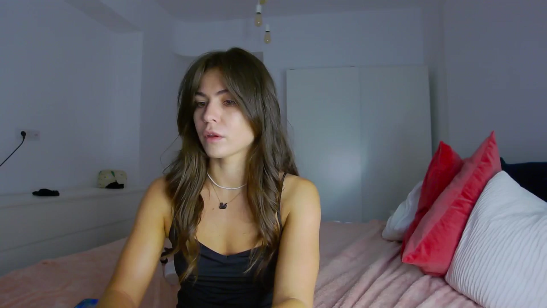 Gallery image thumbnail from NaiaaBee's myfreecams stream on, 08/28/2024, 07:14 image 3 of 20