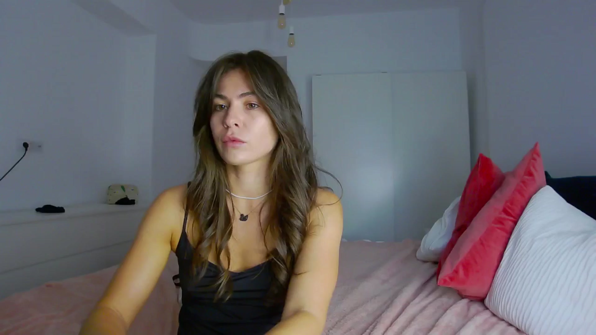 Gallery image thumbnail from NaiaaBee's myfreecams stream on, 08/28/2024, 07:14 image 10 of 20