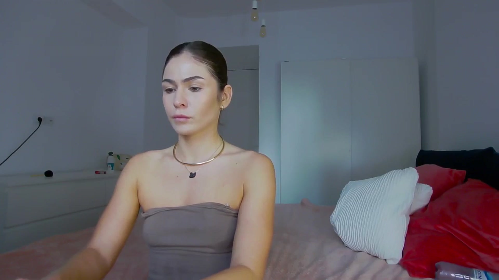 Gallery image thumbnail from NaiaaBee's myfreecams stream on, 09/09/2024, 15:15 image 6 of 20