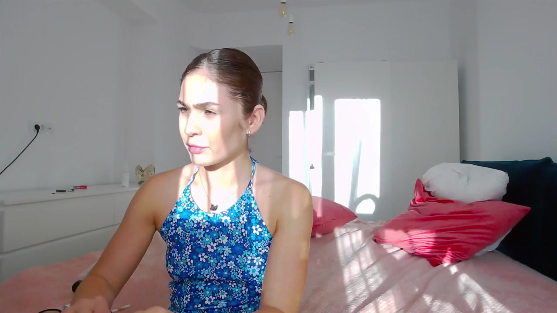 Gallery image thumbnail from NaiaaBee's myfreecams stream on, 09/12/2024, 16:54 image 11 of 20