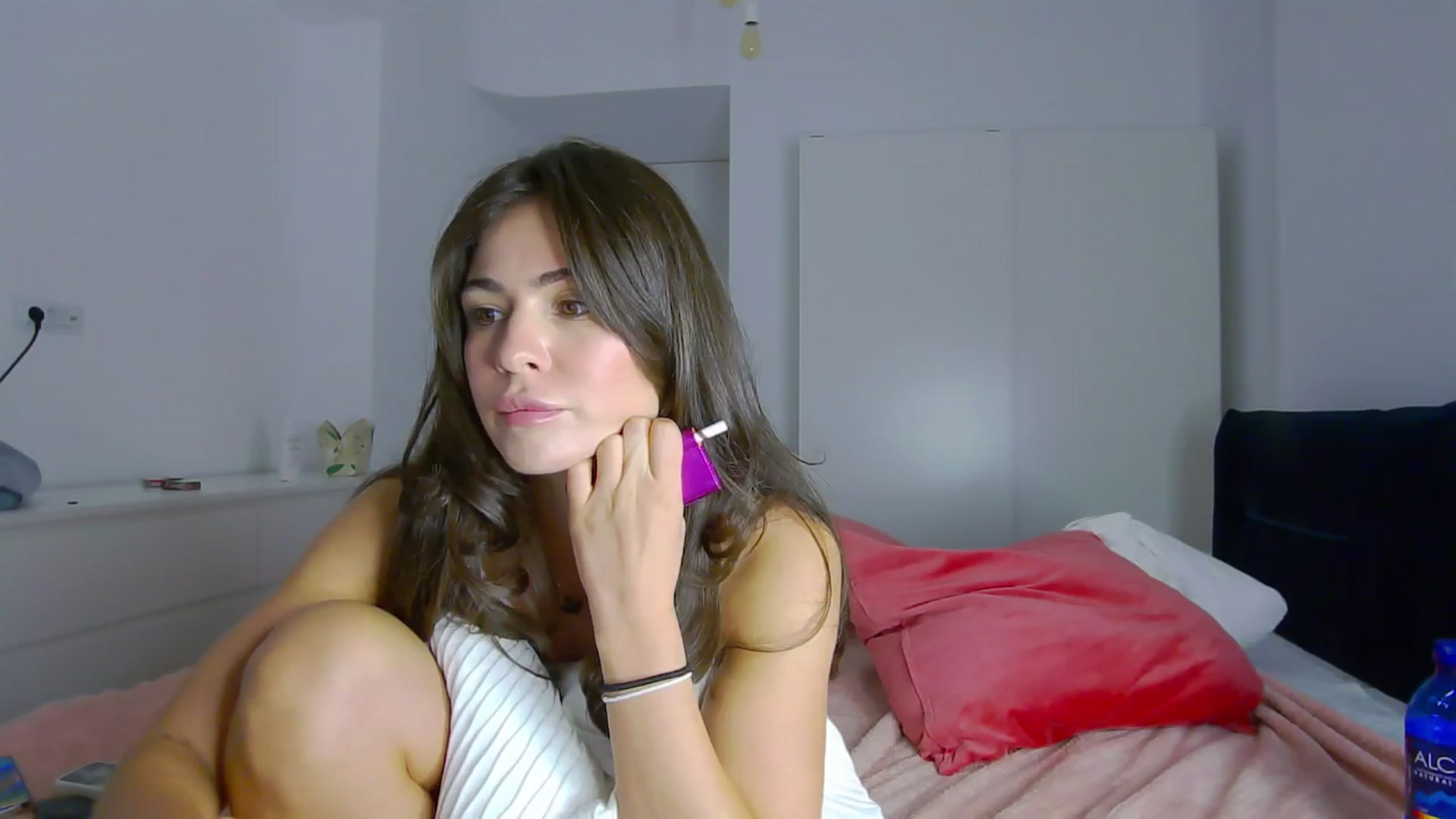 Gallery image thumbnail from NaiaaBee's myfreecams stream on, 09/13/2024, 18:30 image 16 of 20