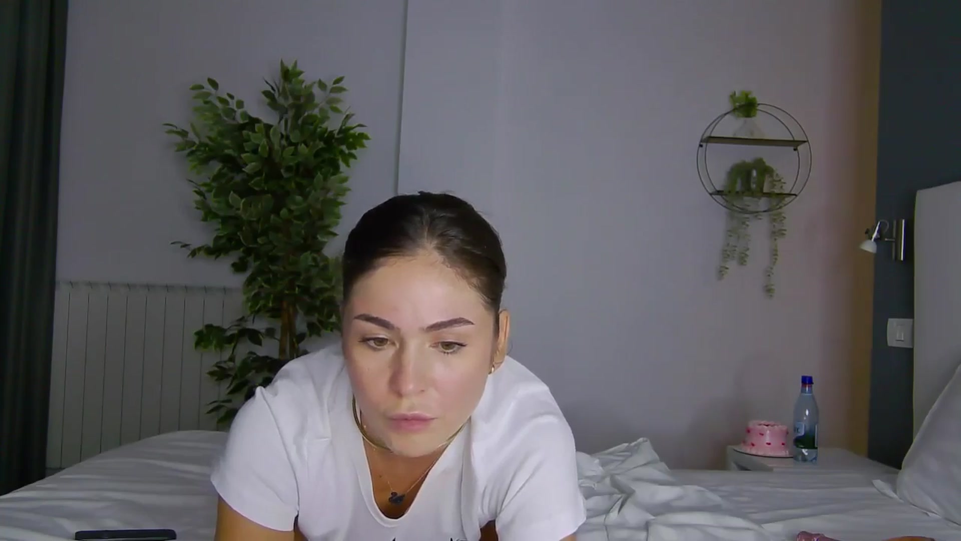 Gallery image thumbnail from NaiaaBee's myfreecams stream on, 09/16/2024, 18:18 image 11 of 20
