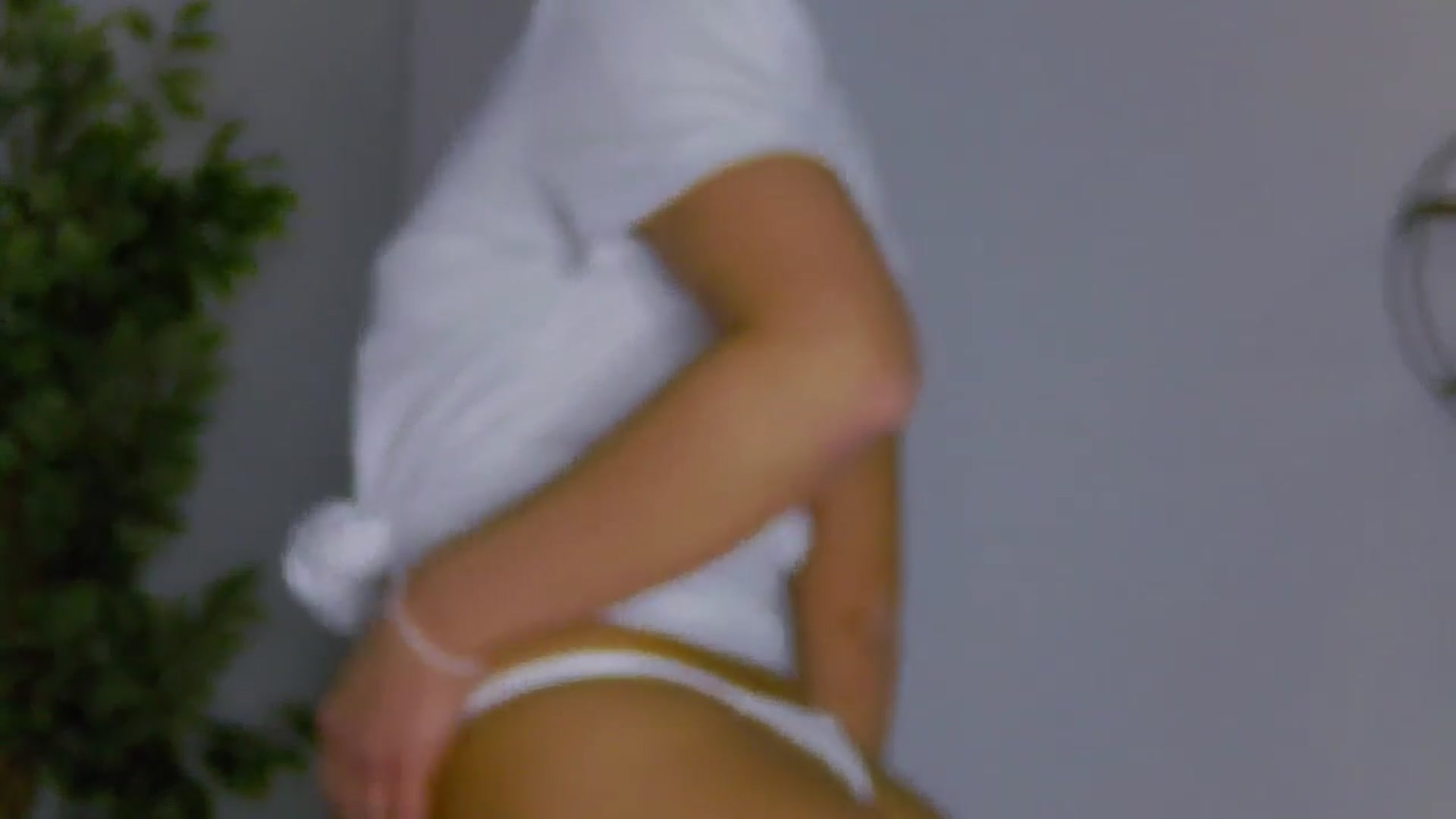 Gallery image thumbnail from NaiaaBee's myfreecams stream on, 09/16/2024, 18:18 image 16 of 20