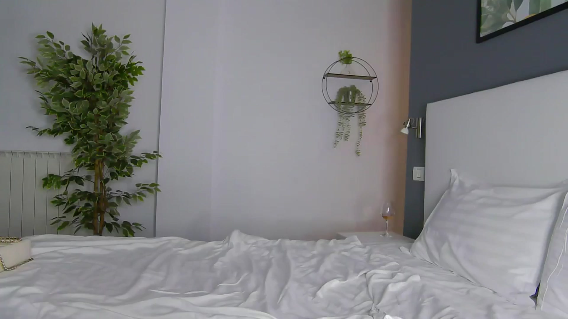 Gallery image thumbnail from NaiaaBee's myfreecams stream on, 09/16/2024, 19:41 image 9 of 20