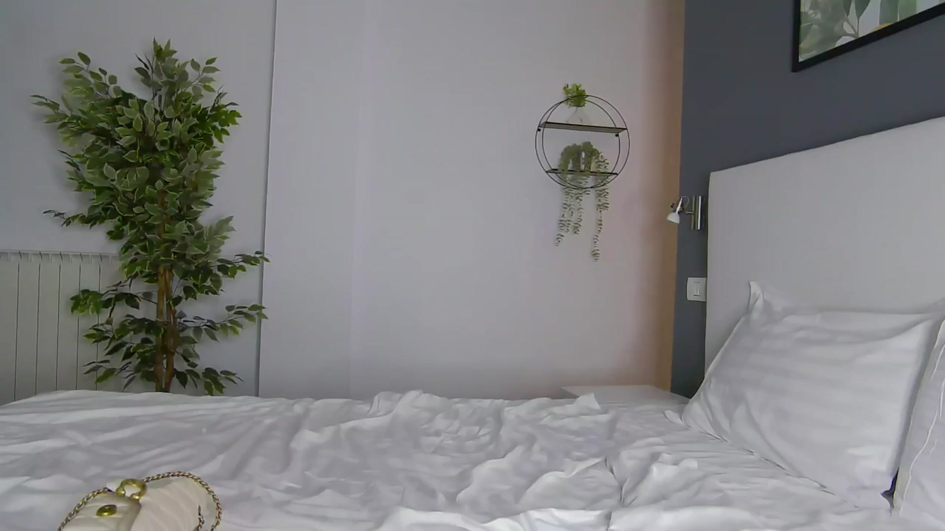 Gallery image thumbnail from NaiaaBee's myfreecams stream on, 09/16/2024, 19:41 image 17 of 20