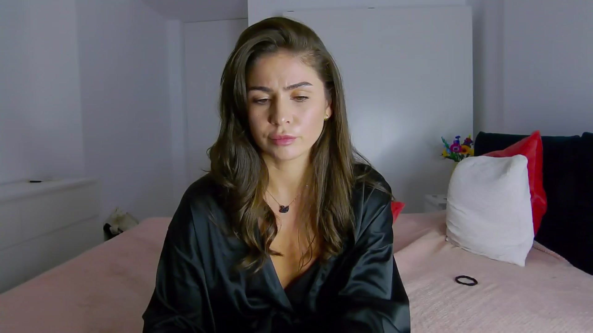 Gallery image thumbnail from NaiaaBee's myfreecams stream on, 09/30/2024, 16:13 image 16 of 20