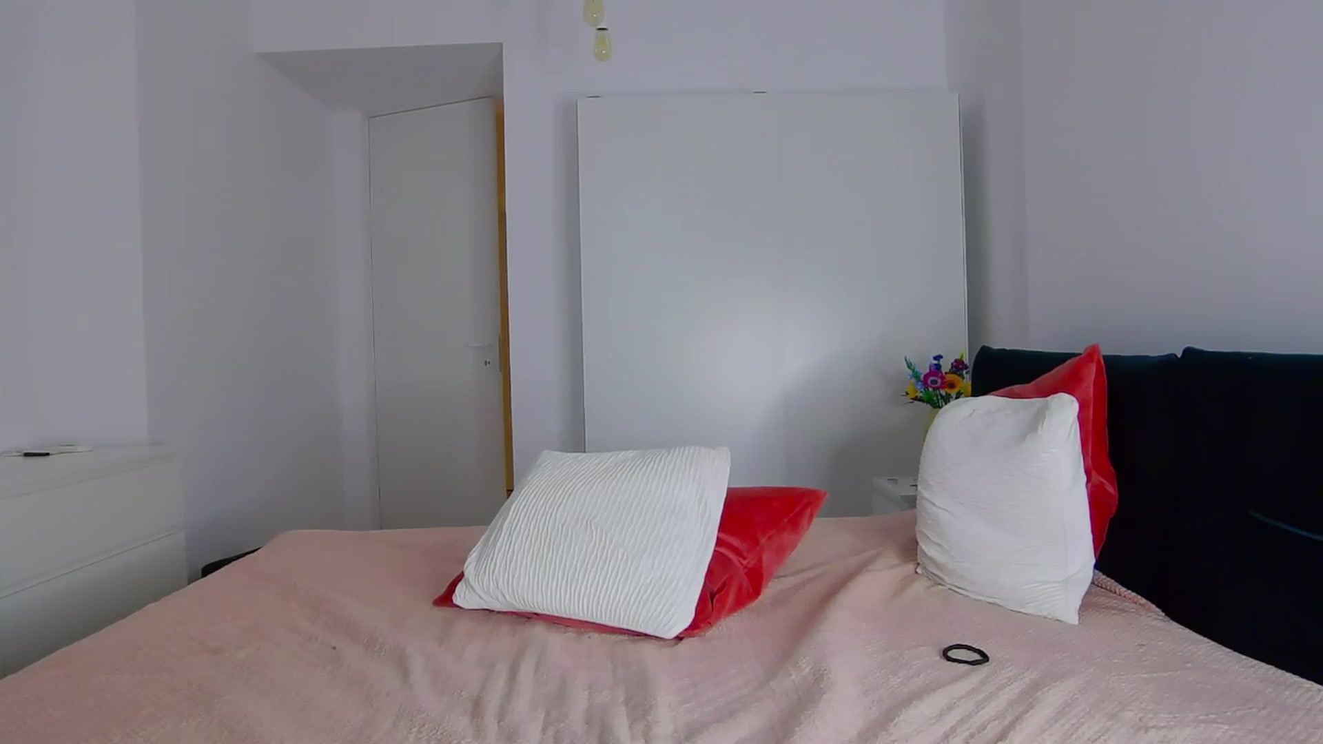 Gallery image thumbnail from NaiaaBee's myfreecams stream on, 09/30/2024, 16:13 image 2 of 20