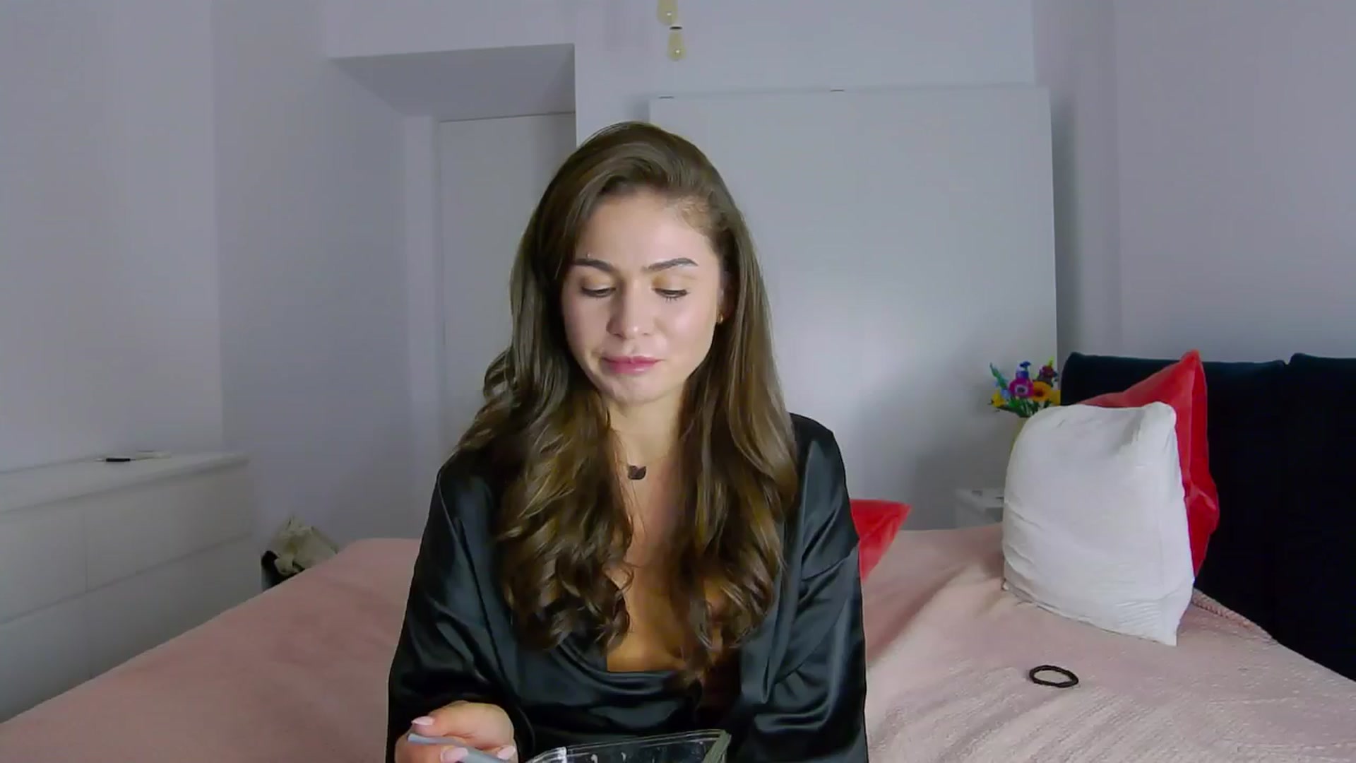 Gallery image thumbnail from NaiaaBee's myfreecams stream on, 09/30/2024, 16:13 image 7 of 20