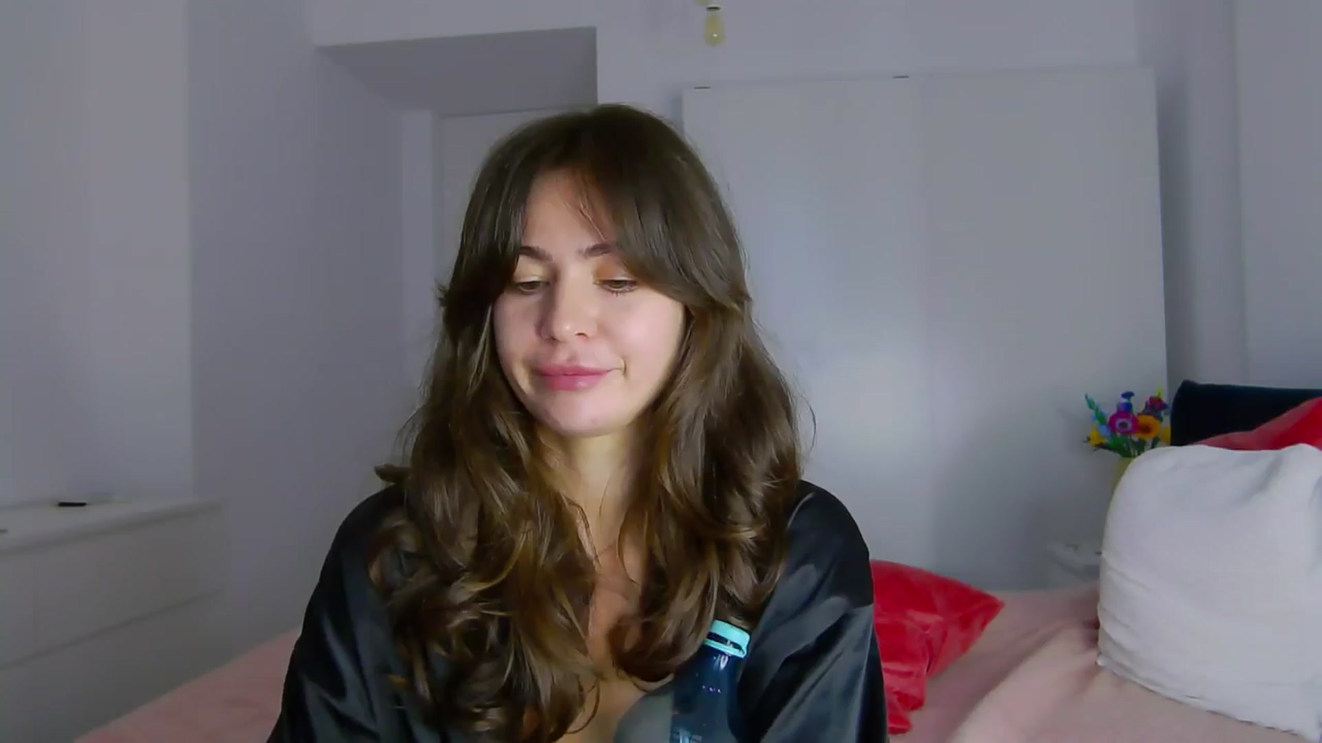Gallery image thumbnail from NaiaaBee's myfreecams stream on, 10/05/2024, 06:31 image 15 of 20