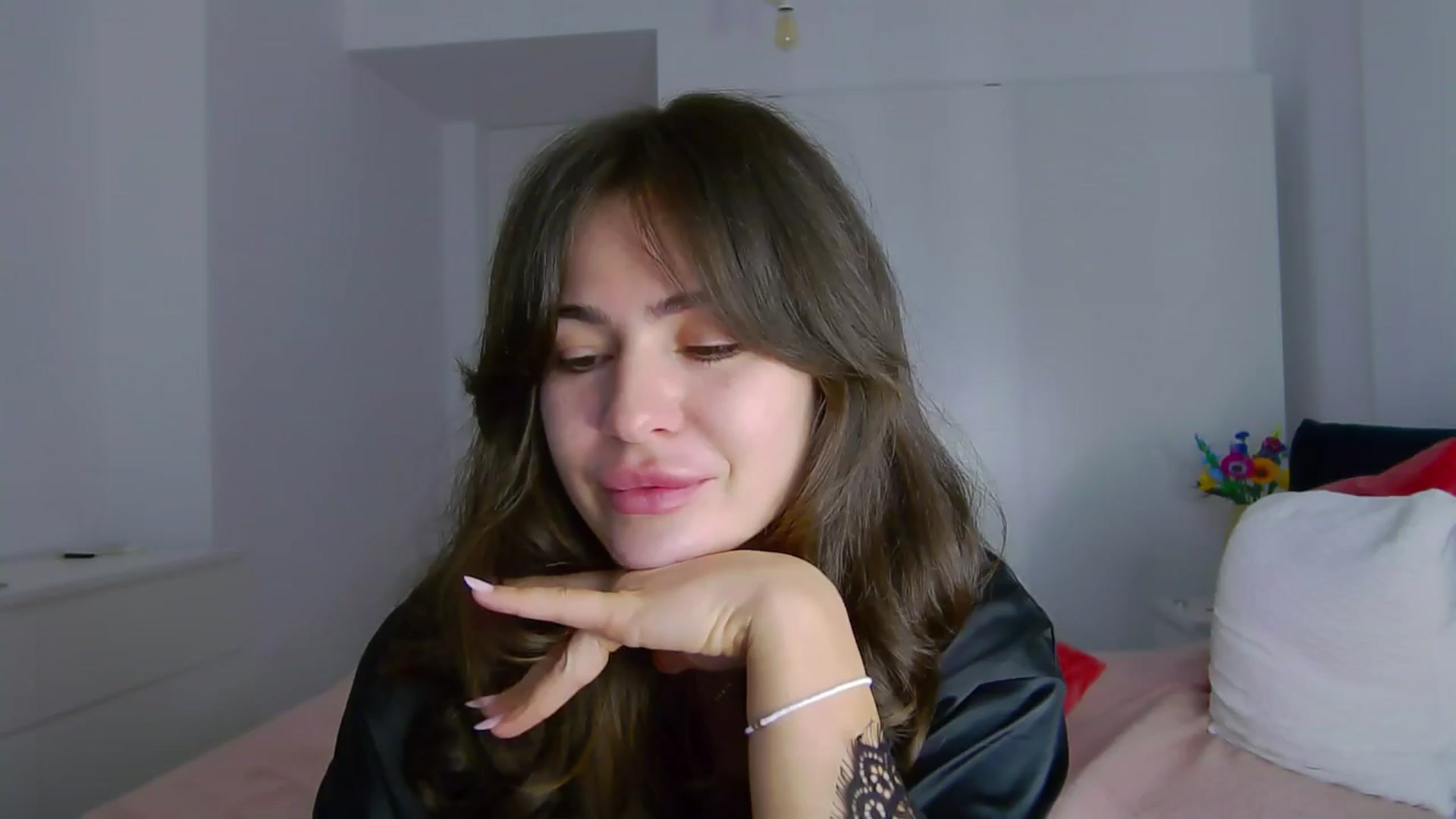Gallery image thumbnail from NaiaaBee's myfreecams stream on, 10/05/2024, 06:31 image 14 of 20