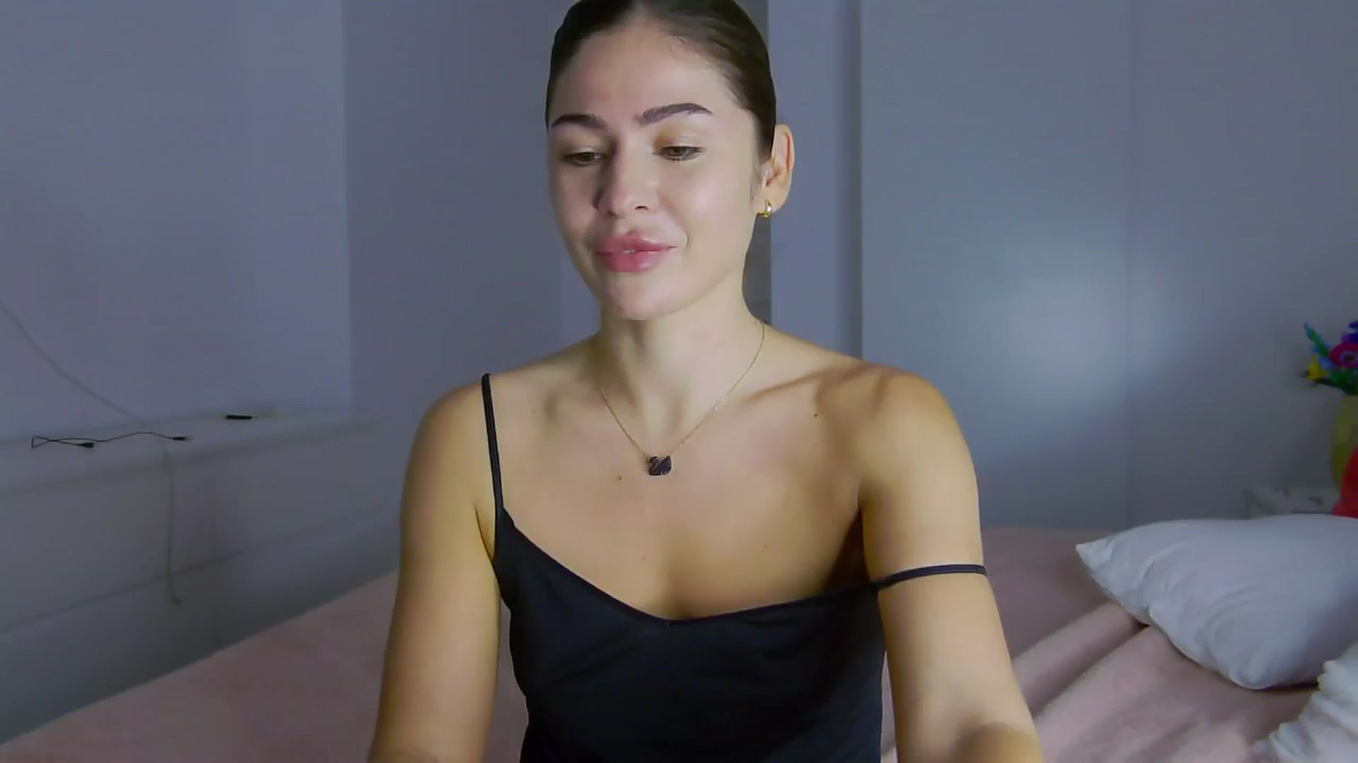 Gallery image thumbnail from NaiaaBee's myfreecams stream on, 10/06/2024, 06:14 image 13 of 20