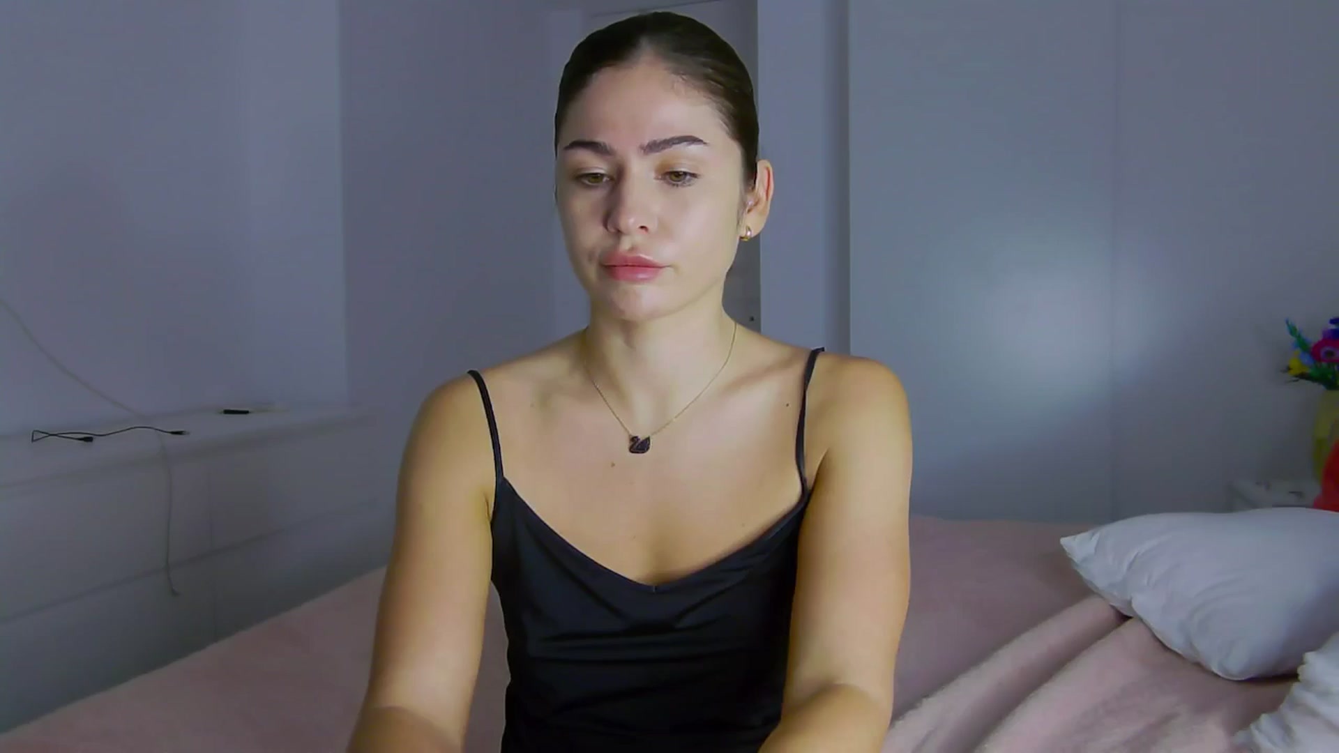 Gallery image thumbnail from NaiaaBee's myfreecams stream on, 10/06/2024, 06:14 image 10 of 20
